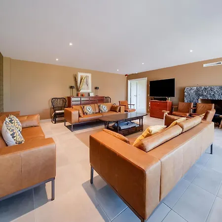 Charming Rural Retreat Bourseigne-Neuve